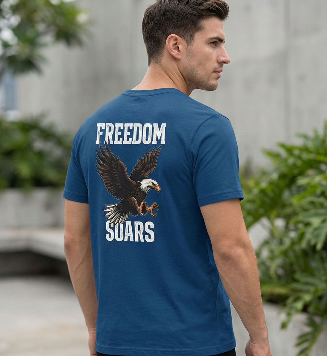 Strength & Freedom – Eagle Regular Fit T-Shirt